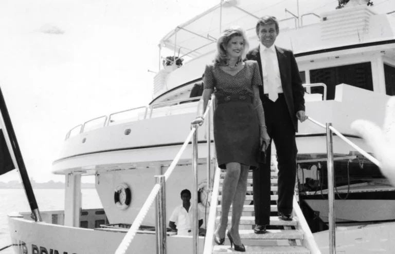 newsloves.com trump 40 years love tarrifs